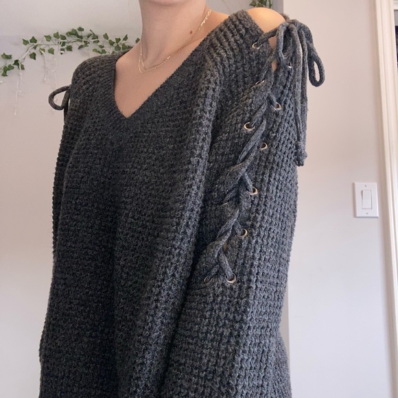 KyeMi Grey Sweater with Laced Shoulders - Picture 2 of 7